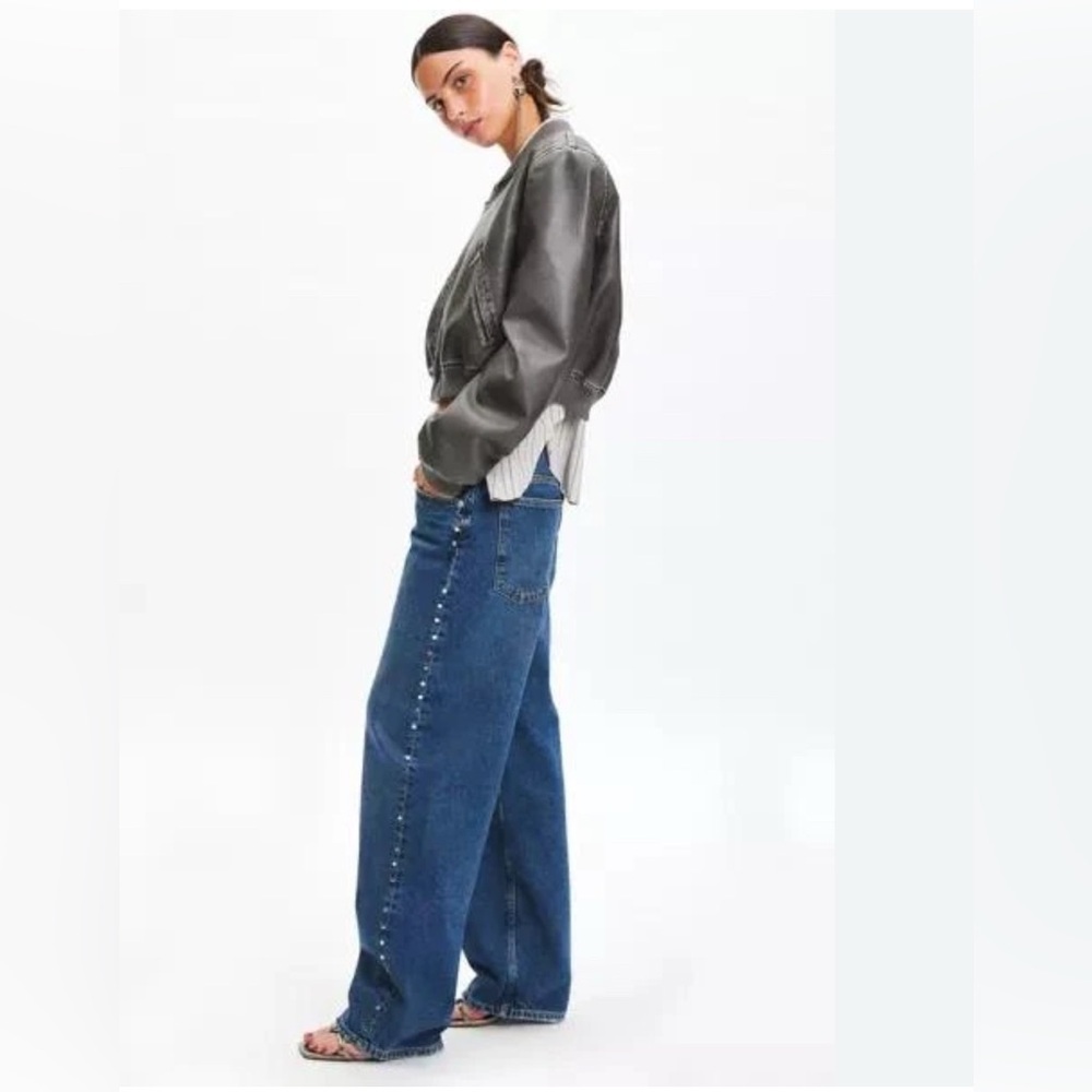 BDG urban outfitters Sutton studded wide leg denim jeans  mid wash size W31